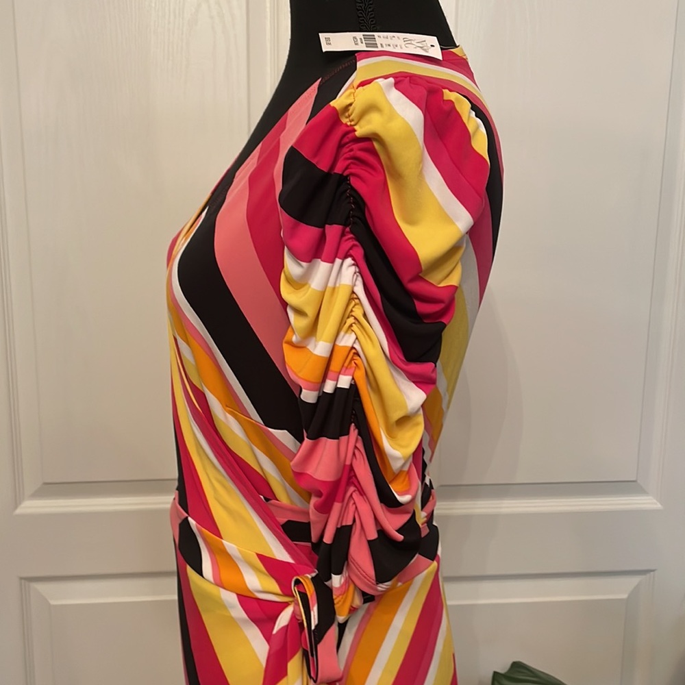 Colorful Wrap Dress💛🧡🖤💓 - Picture 3 of 10